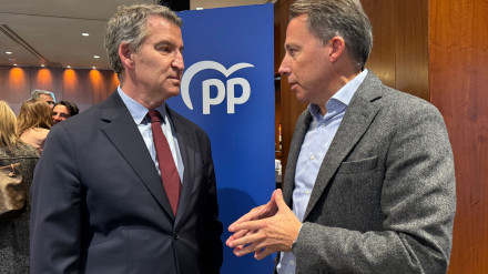 El presidente nacional del PP y el alcalde de Lorca en un acto del PP