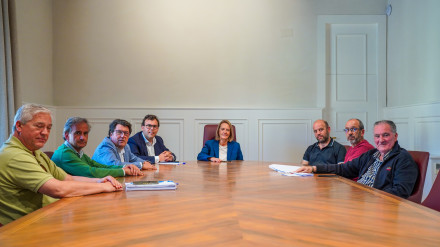 Reunión de presentación de la campaña de limpieza para Semana Santa