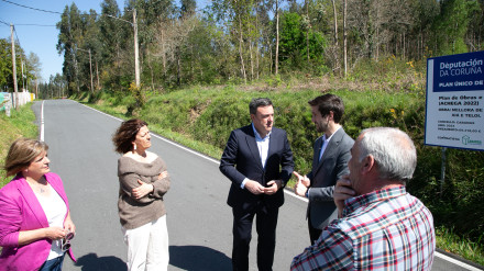González Formoso y Couce durante la visita a obras de la Diputación