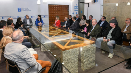 María Martínez  presidió la reunión celebrada en Santiago