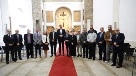 Participantes en la inauguración de la iglesia de Dolores este viernes