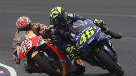 La rivalidad entre Valentino Rossi y Marc Márquez arrancó en 2015.