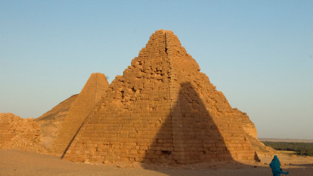 BA1AE6 Djebel Berkal pyramids, north Sudan