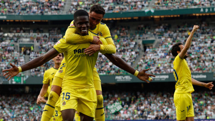 Gol de Barry en el Villamarín para empatar el partido entre Betis y Villarreal