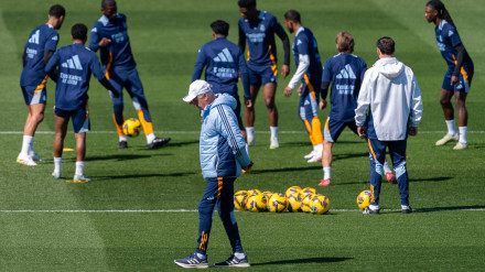 Carlo Ancelotti, en un entrenamiento del Real Madrid