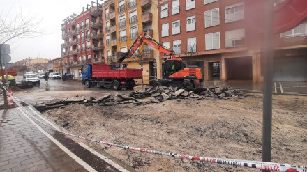Daños en una calle de Lorca por el episodio de lluvias del pasado marzo