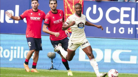 Partido de liga entre Osasuna y Valladolid