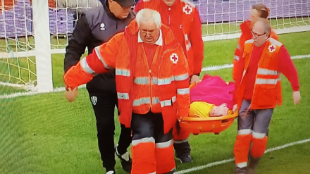 David Jiménez se retira en camilla