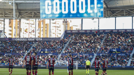 El Levante goleó al Zaragoza en una gran tarde de fútbol