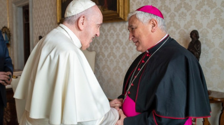 Papa Francisco junto a Monseñor Rafael Zornoza