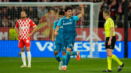 Cardoso celebra su gol, en el Girona - Betis