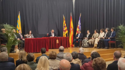 Alaior,Acto Institucional