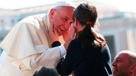 Los gestos del papa irradiaban alegría