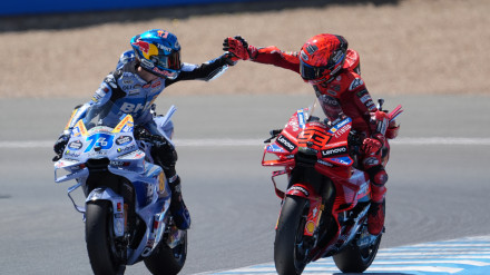 Marc Márquez y Alex Márquez han quedado primero y segundo en la carrera sprint de MotoGP en Jerez.