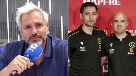 Santi Cañizares y los ábitros de la final de Copa