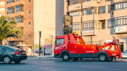Grúa Mapfre. Compañía aseguradora líder en España y la mayor aseguradora de no vida.
