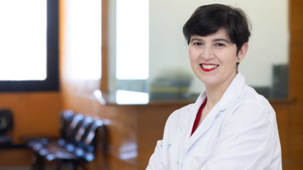 Irene Braña, oncóloga médica y jefa del Grupo de Cáncer de Cabeza y Cuello del VHIO ha participado en este ensayo
