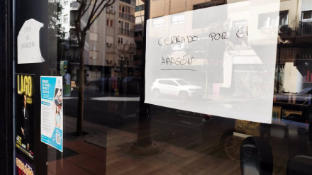 Un establecimiento cerrado por el apagón de suministro eléctrico.Un establecimiento cerrado por el apagón de suministro eléctrico.