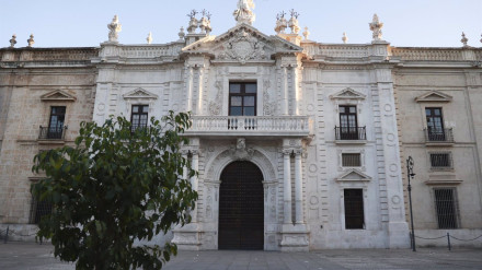 Fachada de la Universidad de Sevilla