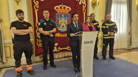 El alcalde de Ferrol comparece en rueda de prensa con los responsables de los equipos de emergencias