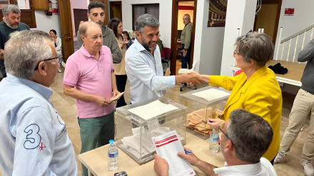 Paco Cantalejo renueva la secretaría al frente del PSOE de Motril