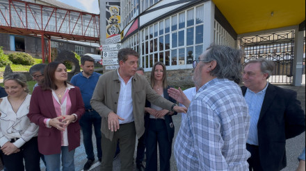 José Ramón Gómez Besteiro interrrumpido por el dueño de Sargadelos, Segismundo García