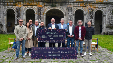 El director de la Axencia de Turismo de Galicia, Xosé Merelles, presidió la presentación del Festival OU YEAH¡ en el Monasterio de Oseira