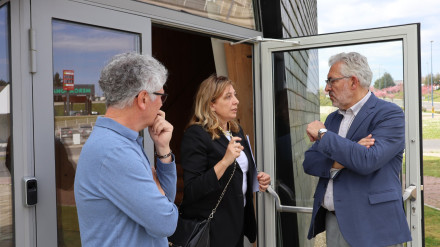 Miguel Fernández, xunto con técnicos municipais no Impulso Verde