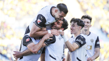 El equipo celebra la salvación virtual de la categoría