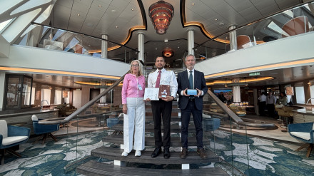Conocemos la primera escala en el Puerto de Motril del Sylvia Earle