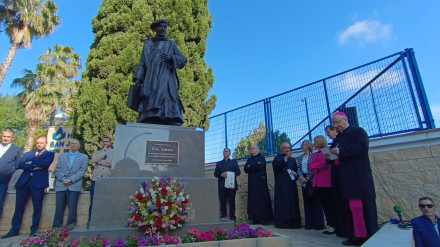 Inauguración y bendición del monumento al Hermano Adrián