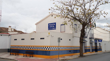 Ensangrentado y sin camiseta: denuncia a su cuñado por arrancarle la oreja de un bocado en Coín