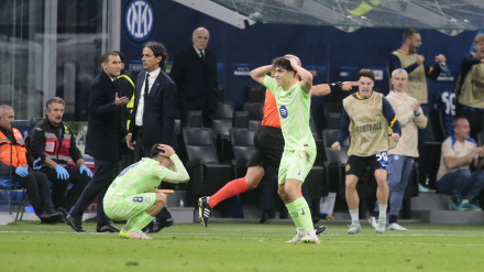 Pedri y Cubarsí se lamentan de la decisión arbitral en el Inter - Barcelona