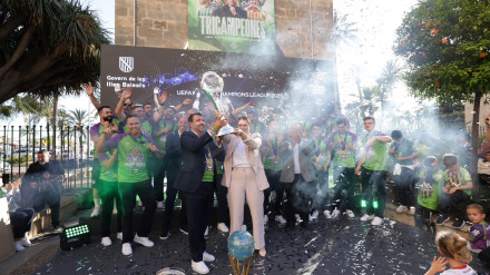 José Tirado y Marga Prohens levantan la tercera Champions