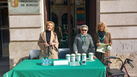 La Asociación Española contra el Cáncer sale a la calle en Burgos.