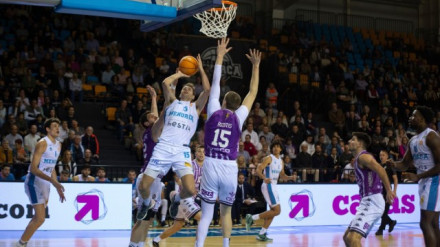 Partido del Hestia Menorca ante el Valladolid
