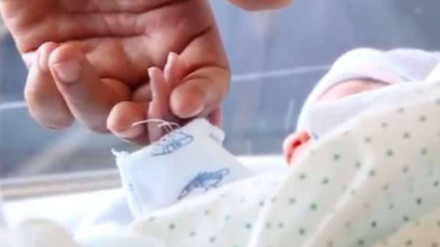 Una bebé llega al mundo en un vuelo entre Bruselas y Castellón