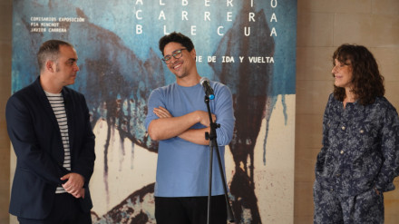 Carlos Sampériz, Javier Carrera y Pía Minchot en la presentación