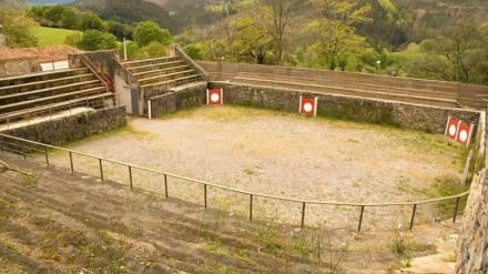 Plaza de toros de Rasines (Cantabria)