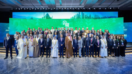 La alcaldesa de Granada, Marifrán Carazo, junto al regidor de Madrid, José Luis Martínez-Almeida, en Riad, en la Arab European Cities Dialogue (AECD) 2025