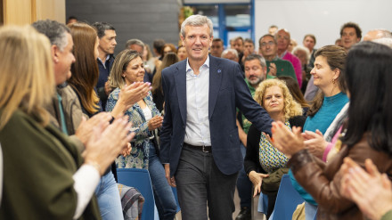 El presidente del PPdeG, Alfonso Rueda, a su llegada a la Junta Directiva Provincial del PP de Ourense