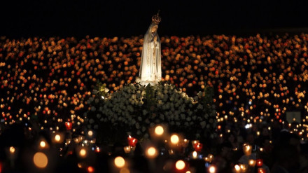La procesión de las velas que es habitual en Fátima cada 13 de mayo