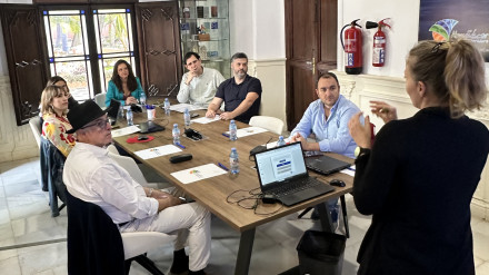 Almuñécar pone en marcha un programa de formación dirigido a los empresarios sobre SICTED