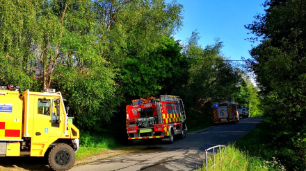 Los efectivos de extinción en la zona de O Val durante su actuación