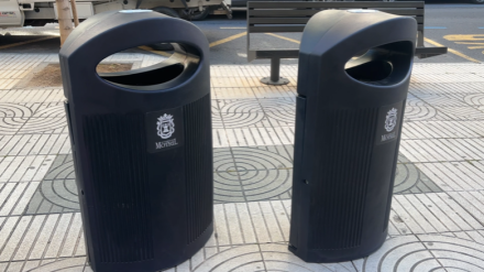 Llegan a Motril las primeras 20 papeleras de 350 del modelo para grandes avenidas