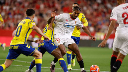 Badé, durante el partido entre el Sevilla y Las Palmas del martes en el Pizjuán.