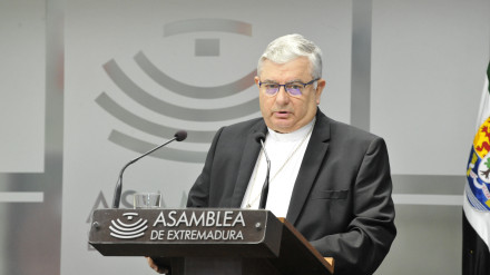 Fray José Rodríguez Carballo durante el encuentro