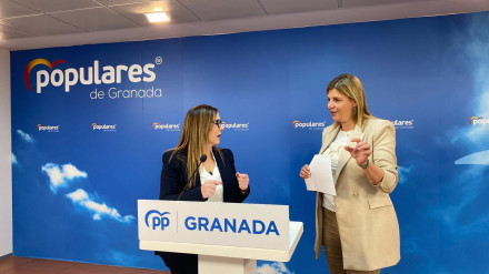 La diputada en Cortes Lourdes Ramírez y la senadora Inmaculada Hernández, del PP