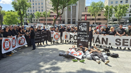 Protesta ante la sede del Miteco