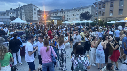 Ambiente en la Plaza Biscós en Somontano en Ruta Jaca 2024